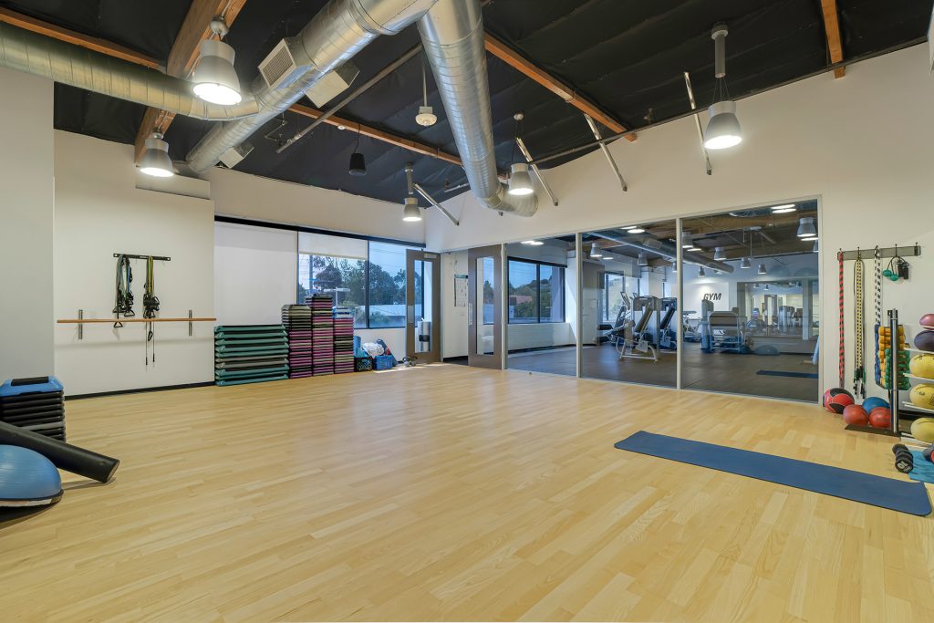 Interior of 3500 Willow Lane property
