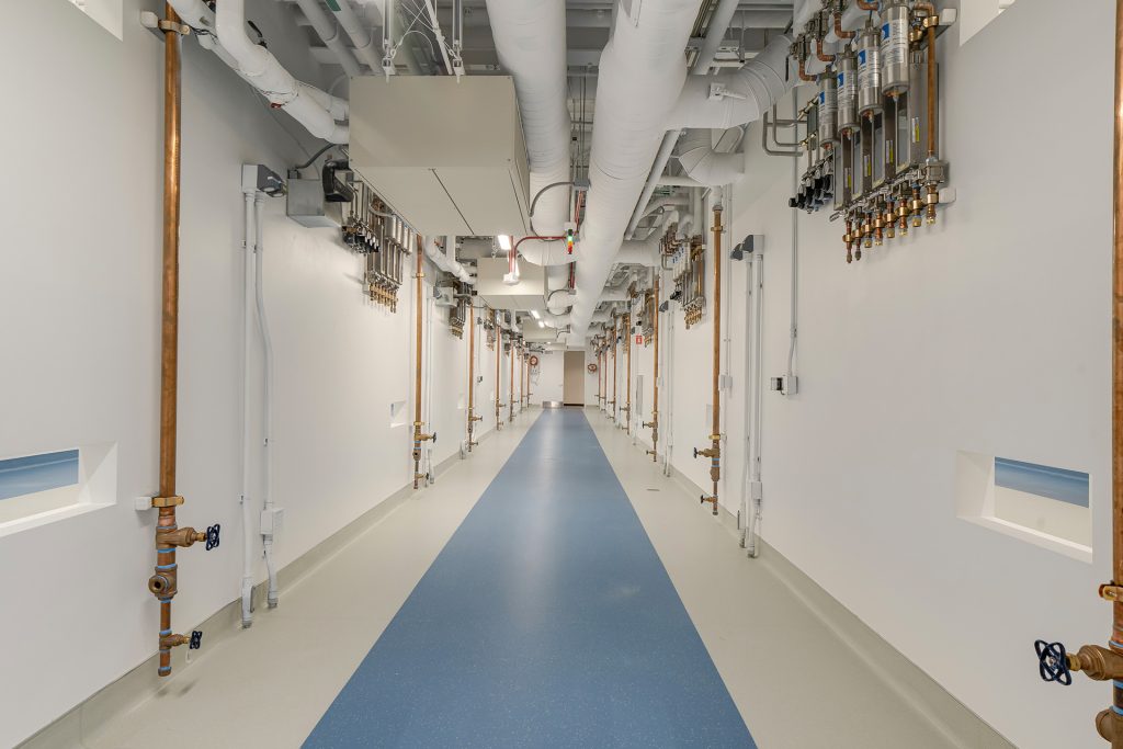 Interior of 3500 Willow Lane property