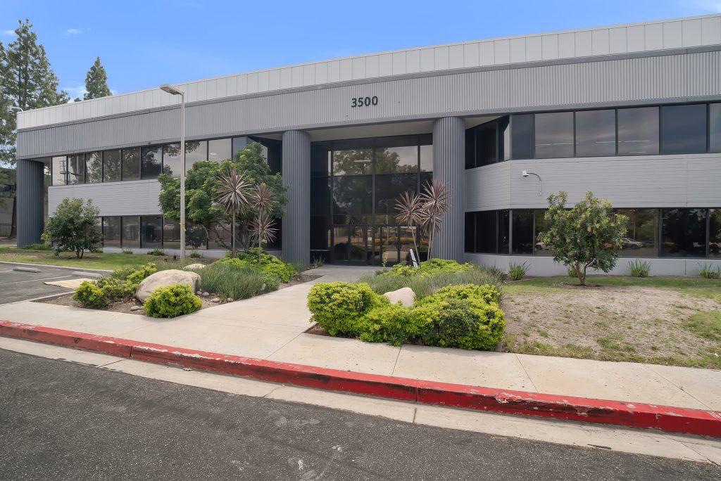 Exterior of the 3500 Willow Lane property