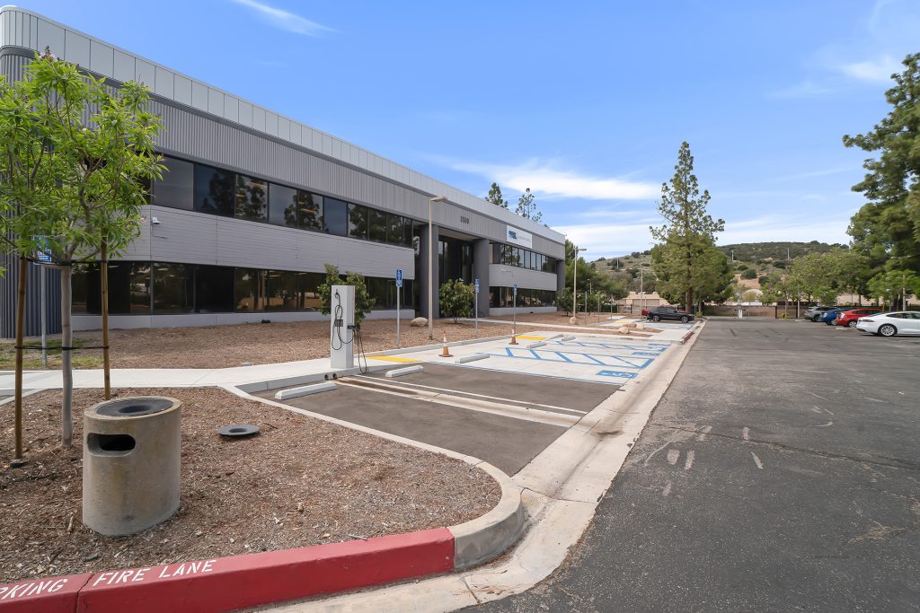 Exterior of the 3500 Willow Lane property