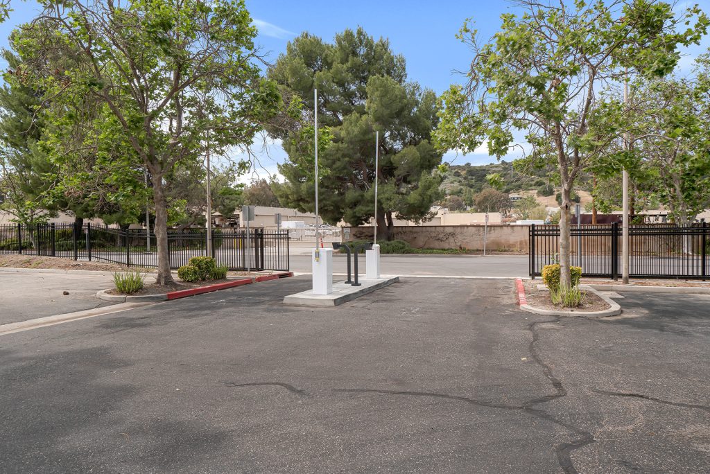 Exterior of the 3500 Willow Lane property