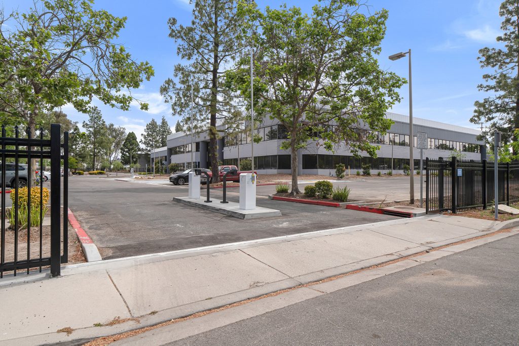 Exterior of the 3500 Willow Lane property